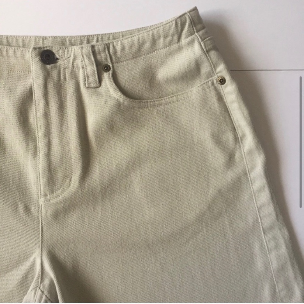 Liz Claiborne Bermuda Short Beige Size 10 - Picture 3 of 7
